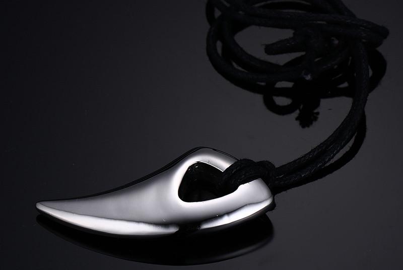 Bull Horn Design Necklace