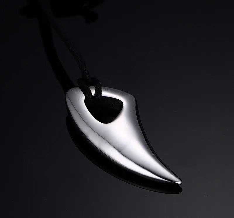 Bull Horn Design Necklace